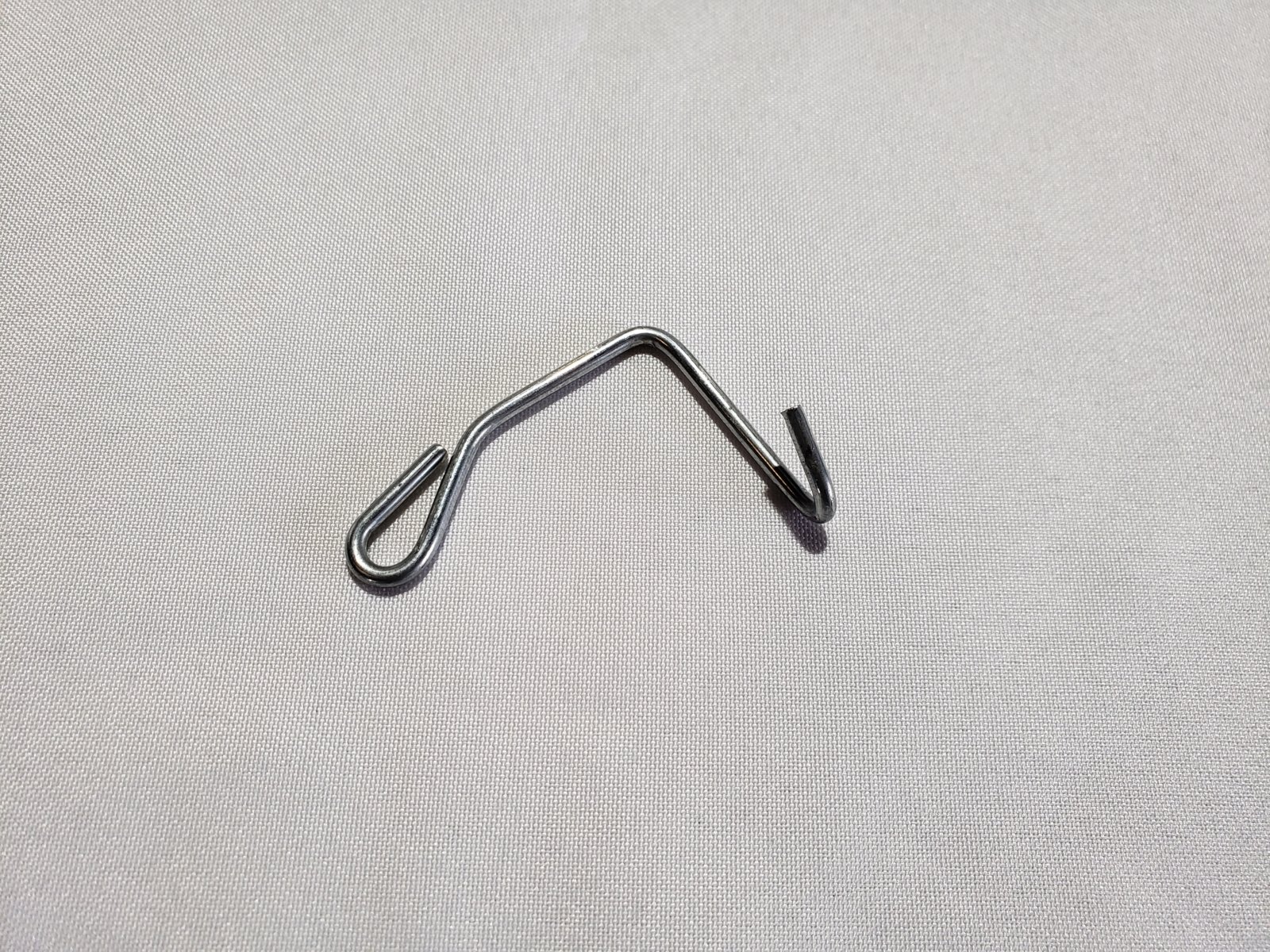 579 - Clip For Steel Grape Stakes