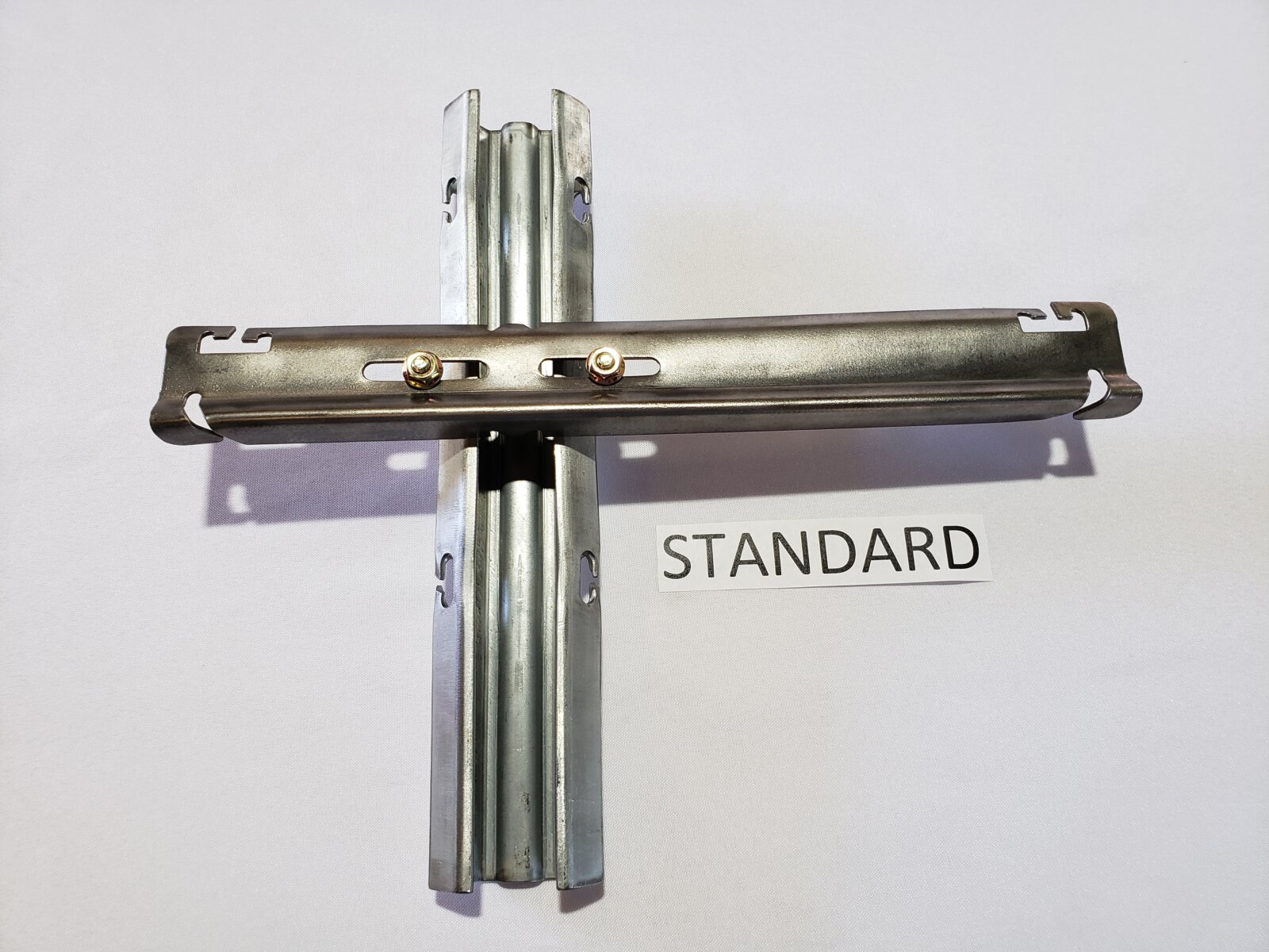 Double Diamond Line Post With Standard Offset L-Style Crossarm
