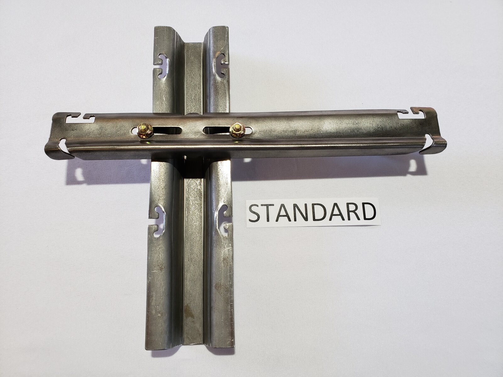 Flat Edge Line Post With Standard Offset L-Style Crossarm
