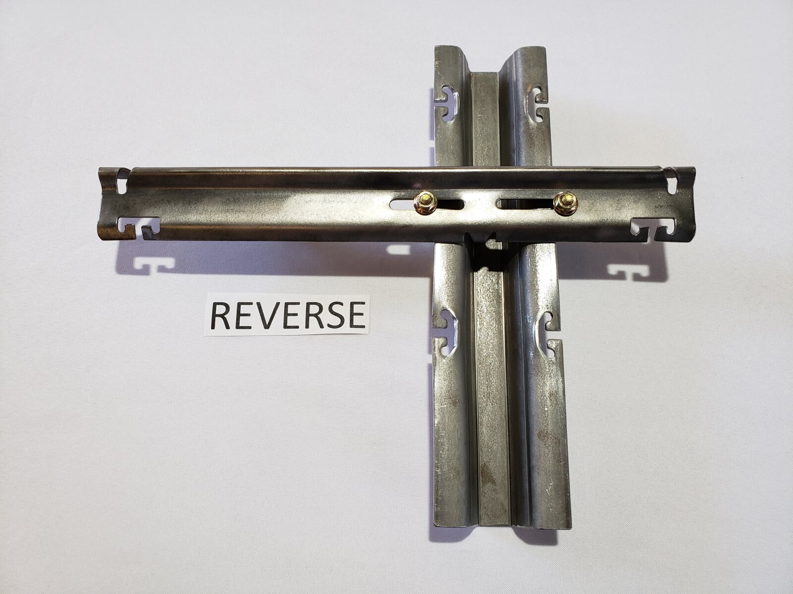 L-Style Crossarm, Offset Reverse, Mounted On Flat Edge Line Post