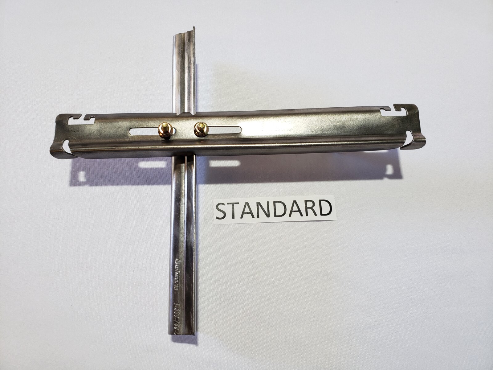 L-Style Crossarm, Offset Standard, Mounted On Metal Grapestake