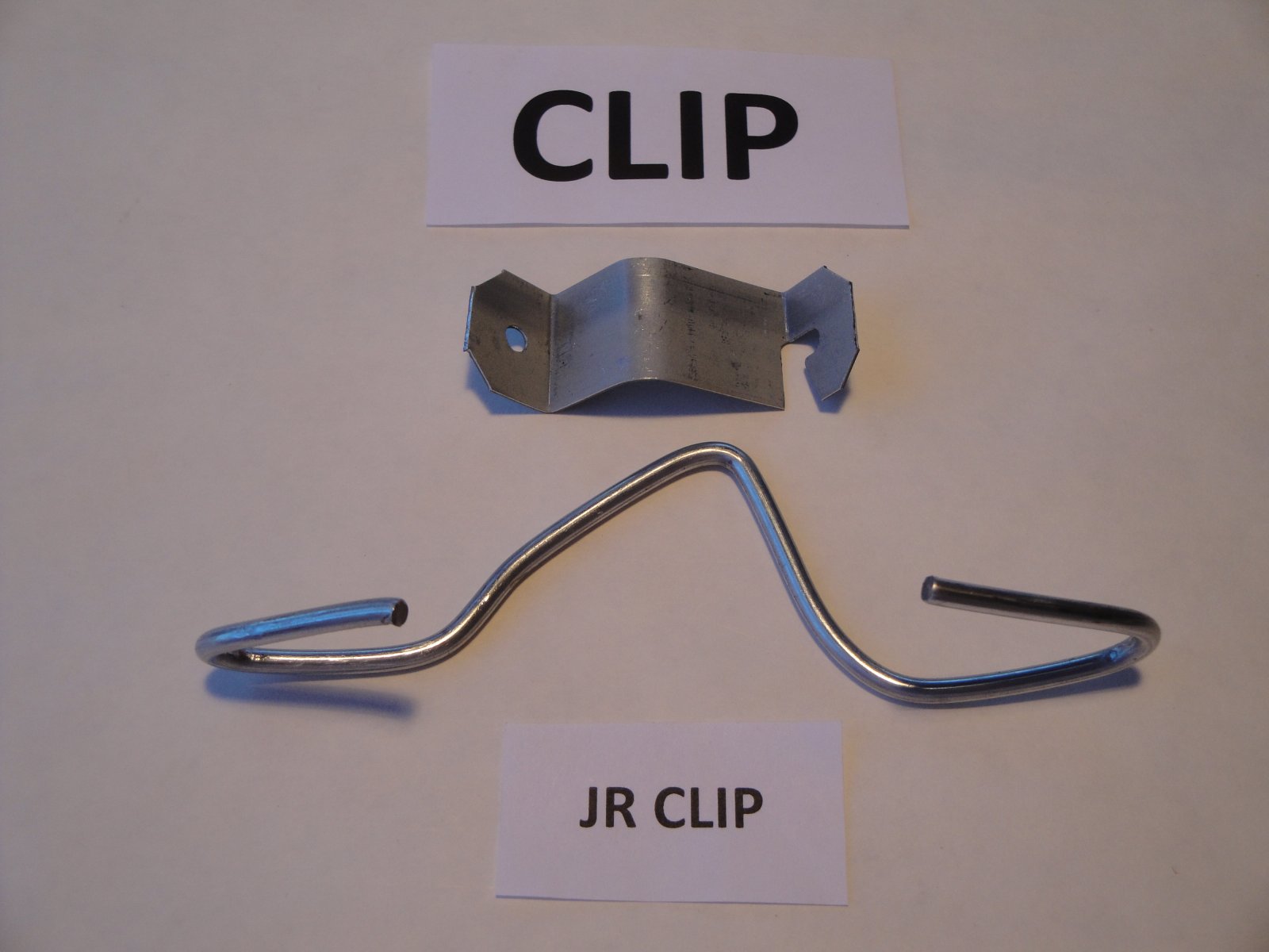 2-piece Snap-In crossarm clip, 4”
